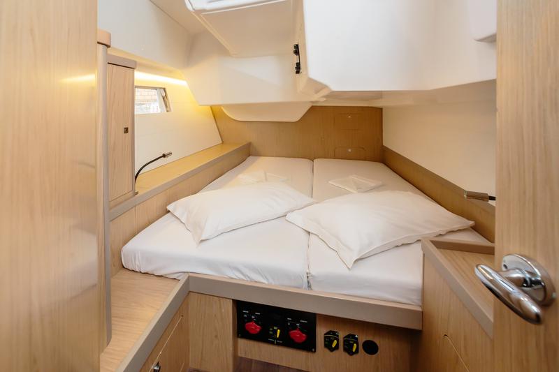Book yachts online - sailboat - Oceanis 48 - Hesperus - Standard line - rent