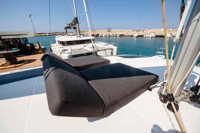 Book yachts online - catamaran - Lagoon 40 - Gelso - Premium line - rent