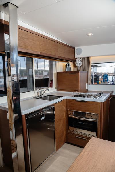 Book yachts online - catamaran - Lagoon 40 - Gelso - Premium line - rent