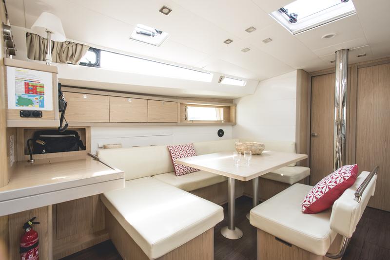 Book yachts online - sailboat - Sun Odyssey 519 - Kalos - Standard line - rent