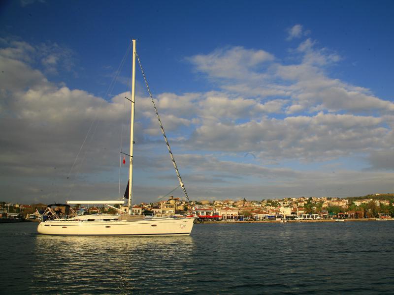 Book yachts online - sailboat - Bavaria 46 Cruiser - VIYA - rent