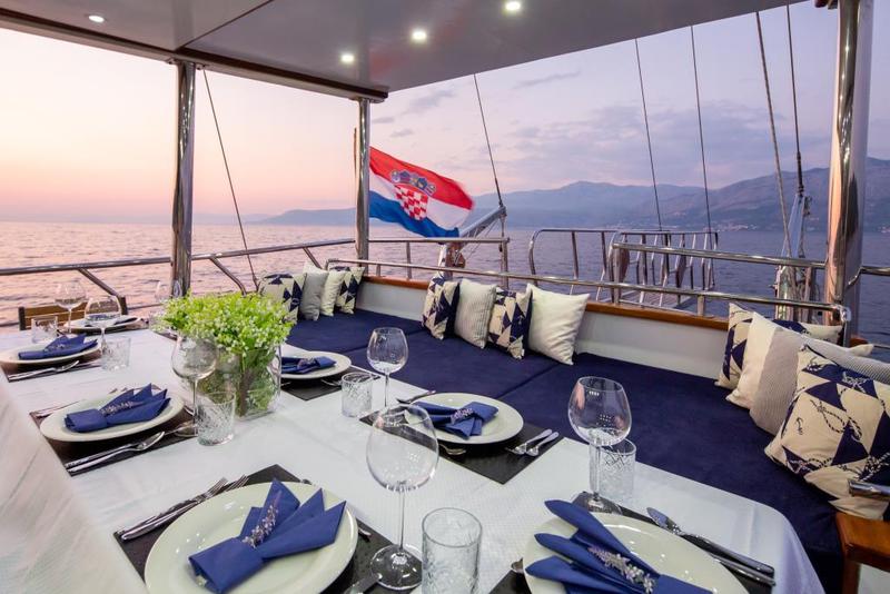 Book yachts online - other - Gulet - Saint Luca - rent