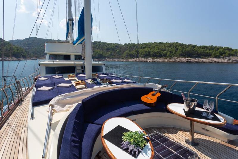 Book yachts online - other - Gulet - Saint Luca - rent