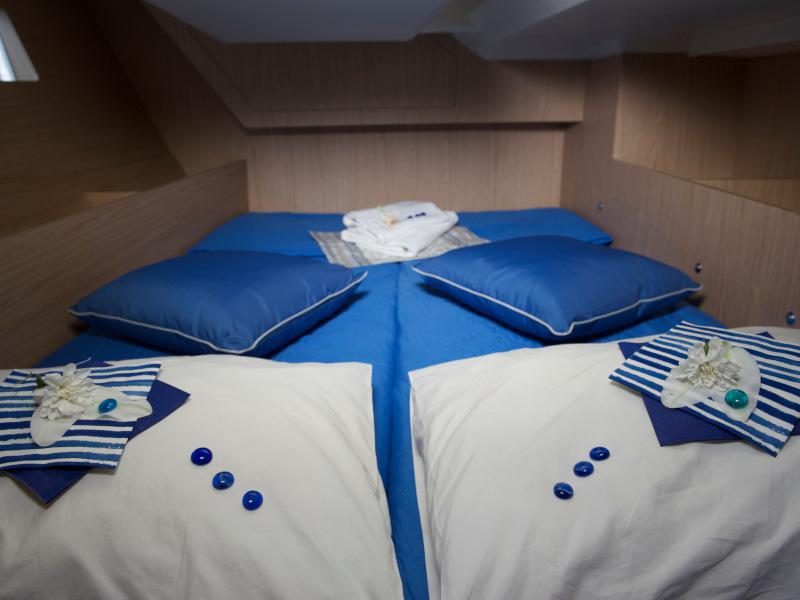 Book yachts online - sailboat - Oceanis 41.1 - Felice - rent