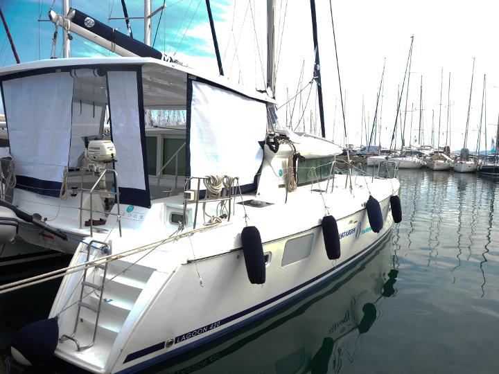 Book yachts online - catamaran - Lagoon 420 - Mediterraneo - rent