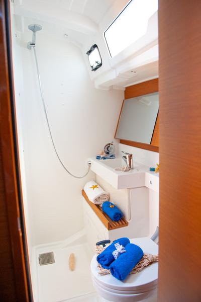 Book yachts online - sailboat - Sun Odyssey 490 - Porto Fino - rent