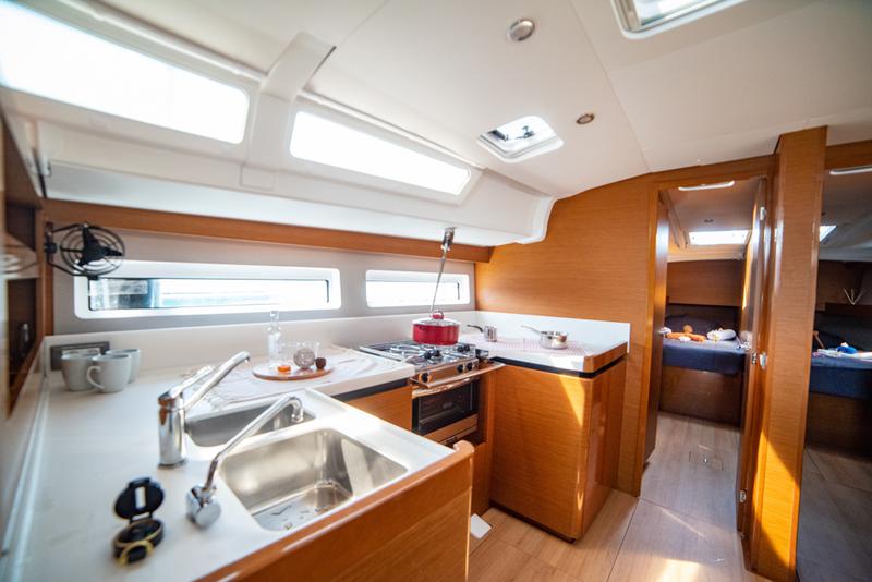 Book yachts online - sailboat - Sun Odyssey 490 - Porto Fino - rent