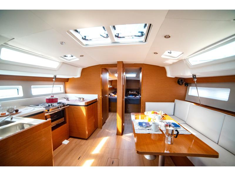 Book yachts online - sailboat - Sun Odyssey 490 - Porto Fino - rent