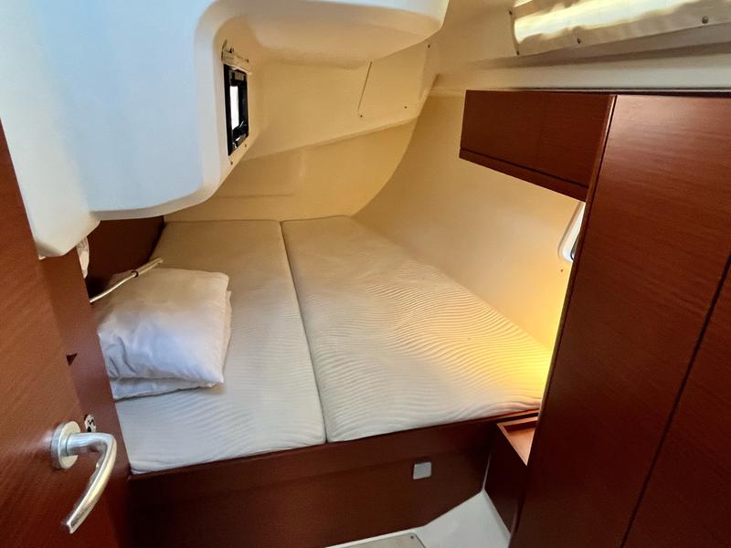 Book yachts online - sailboat - Hanse 418 - Shrimp - rent