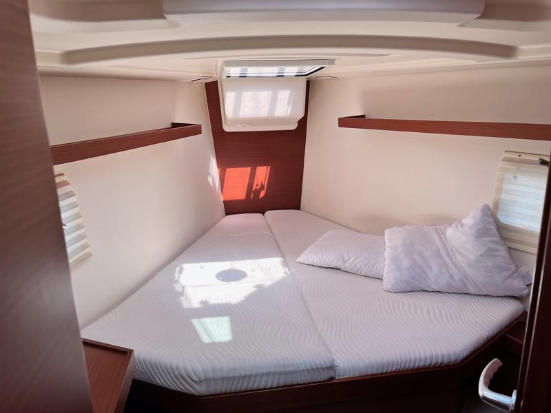 Book yachts online - sailboat - Hanse 418 - Shrimp - rent