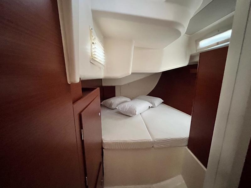 Book yachts online - sailboat - Hanse 458 - Avra - rent