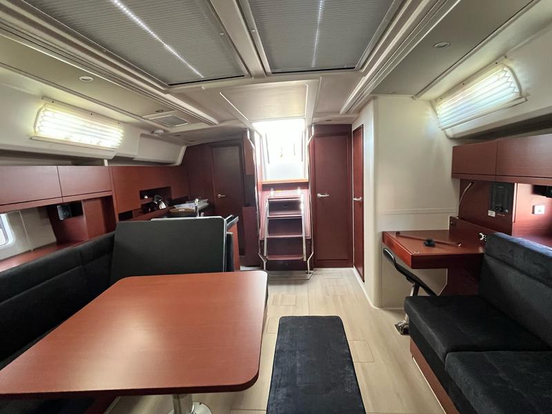 Book yachts online - sailboat - Hanse 458 - Avra - rent
