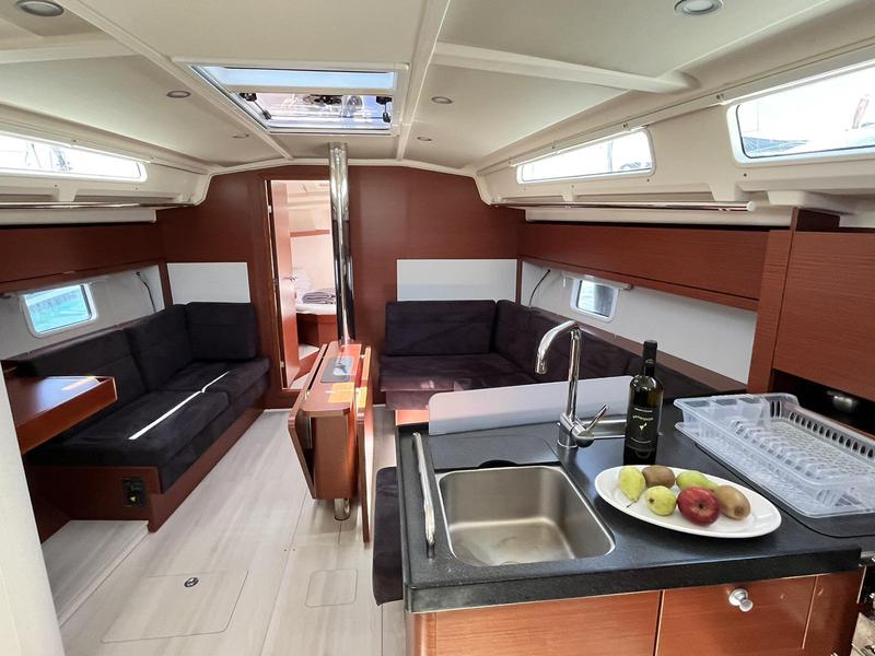 Book yachts online - sailboat - Hanse 418 - Dolce Vita - rent