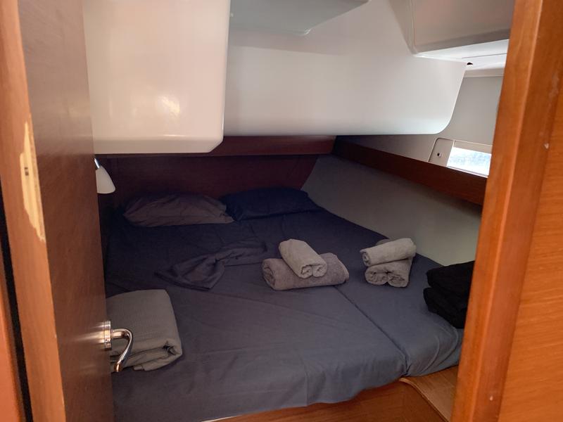 Book yachts online - sailboat - Dufour 460 Grand Large (5 cab) - Salted Caramel - rent