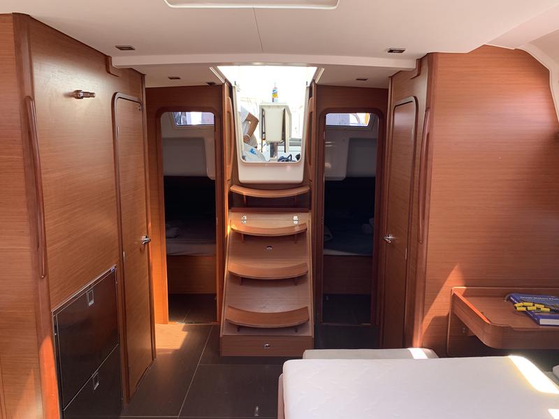 Book yachts online - sailboat - Dufour 460 Grand Large (5 cab) - Salted Caramel - rent