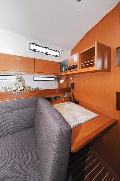 Book yachts online - sailboat - Bavaria 45 Cruiser - Samara - rent