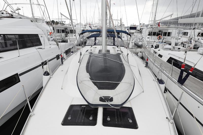 Book yachts online - sailboat - Bavaria 45 Cruiser - Samara - rent