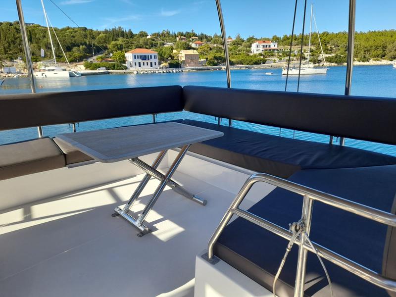 Book yachts online - catamaran - Nautitech 46 - Aquaholic - rent