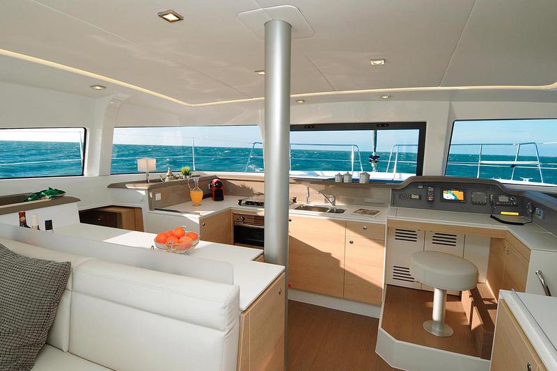 Book yachts online - catamaran - Bali 4.1 (watermaker) - Summertime (WM, Inverter) - rent