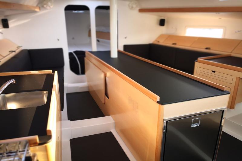 Book yachts online - sailboat - Pogo 12.5 - The one - rent