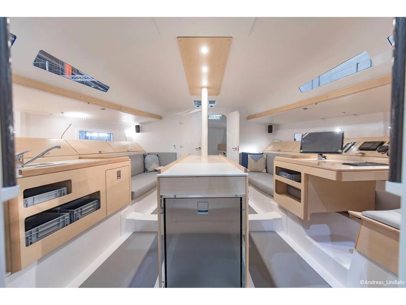 Book yachts online - sailboat - Pogo 12.5 - The one - rent