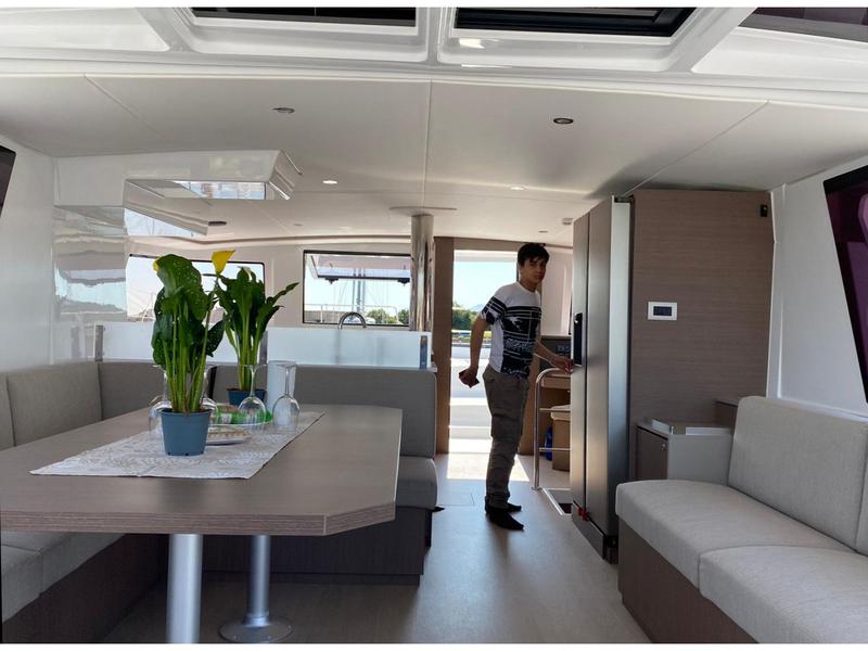 Book yachts online - catamaran - Bali 4.6 - Moderna - A/C, Generator, WM, Solar Panel, BBQ - rent