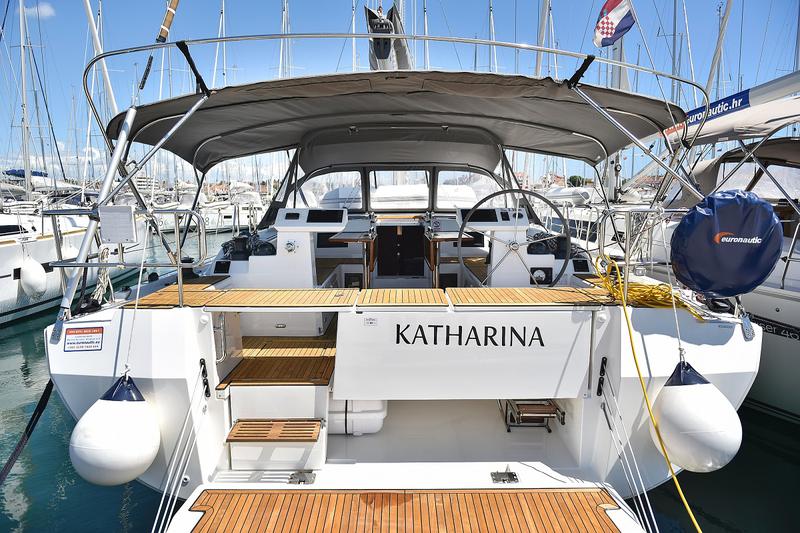 Book yachts online - sailboat - Bavaria C45 Style - Katharina - rent