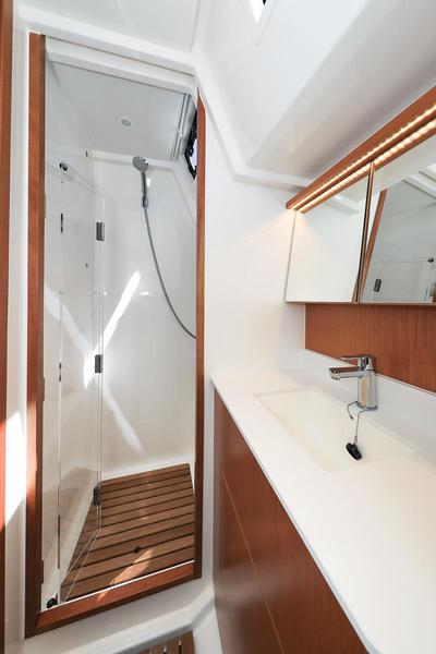 Book yachts online - sailboat - Bavaria C45 Style - Katharina - rent