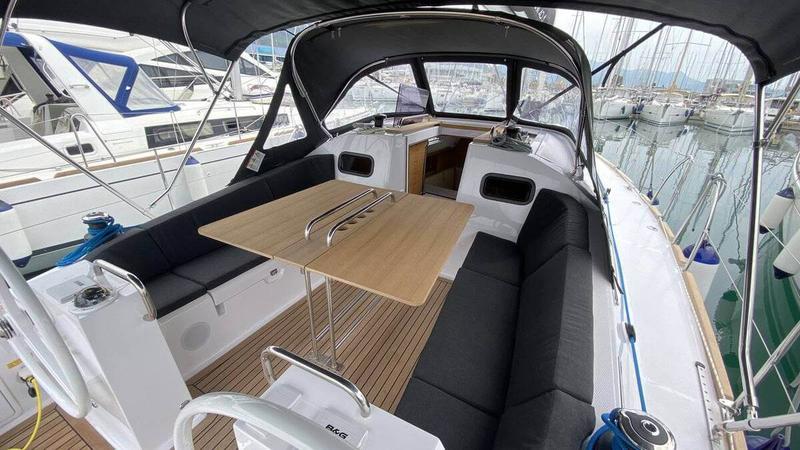 Book yachts online - sailboat - Elan Impression 40.1 - Eliana - rent