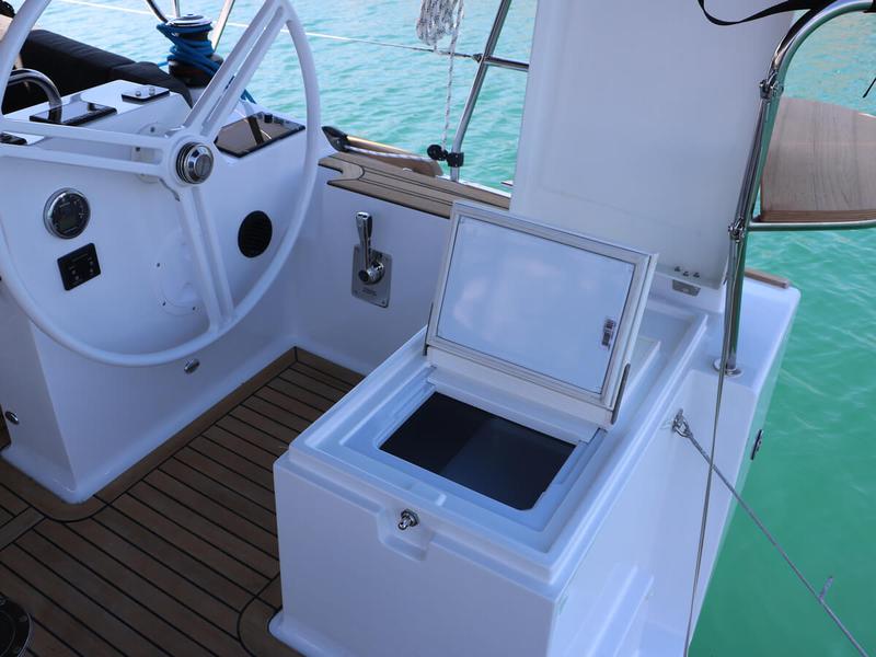 Book yachts online - sailboat - Elan Impression 40.1 - Eliana - rent