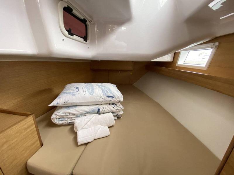 Book yachts online - sailboat - Elan Impression 40.1 - Eliana - rent
