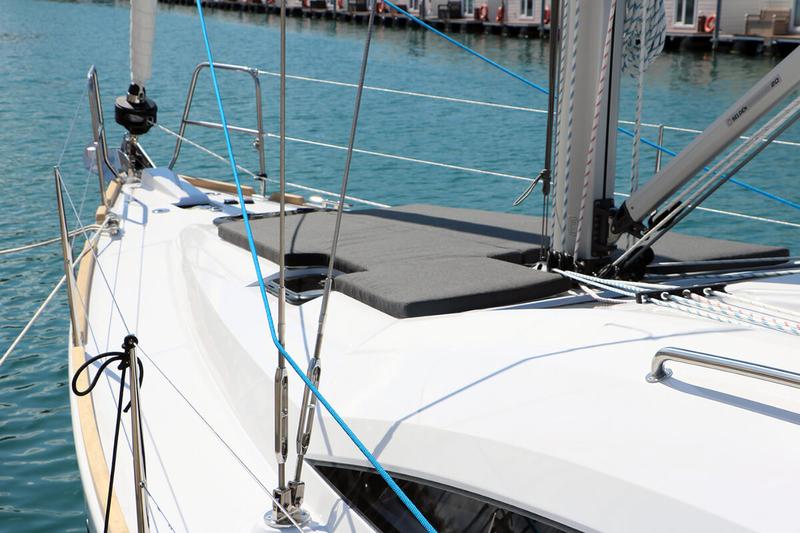 Book yachts online - sailboat - Elan Impression 40.1 - Eliana - rent