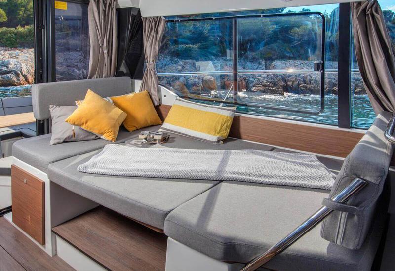 Book yachts online - motorboat - Merry Fisher 1095 FLY - Raptor - rent