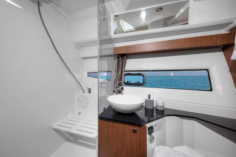 Book yachts online - motorboat - Merry Fisher 1095 FLY - Raptor - rent