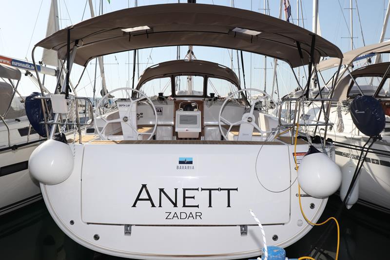 Book yachts online - sailboat - Bavaria Cruiser 46 - Anett - rent