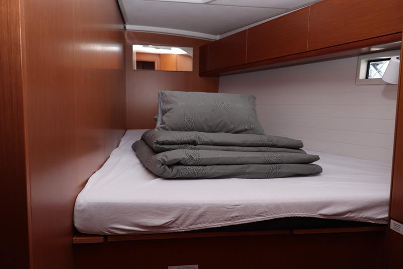 Book yachts online - sailboat - Bavaria Cruiser 46 - Anett - rent