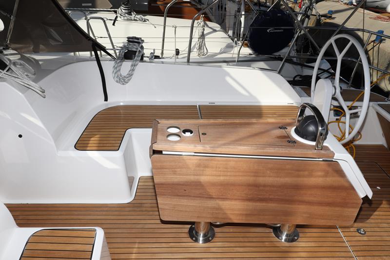 Book yachts online - sailboat - Bavaria Cruiser 46 - Anett - rent