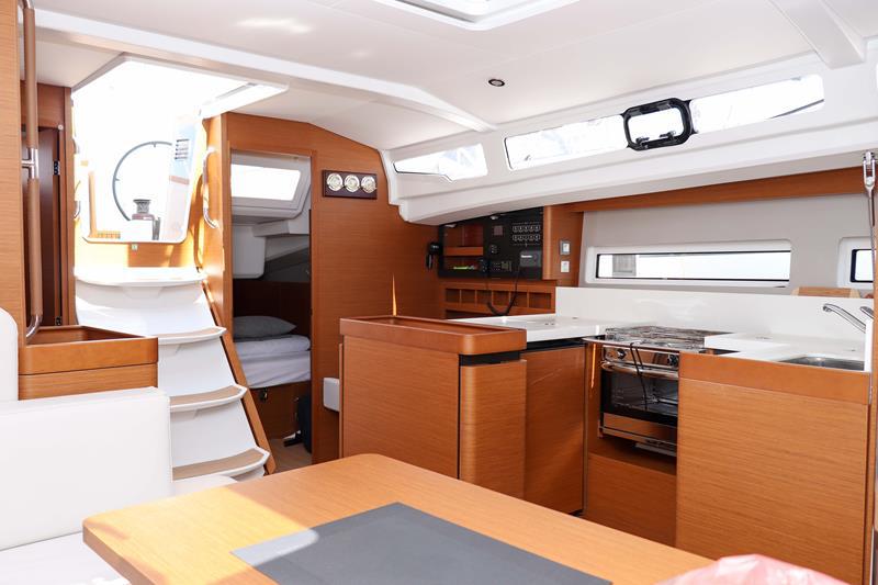 Book yachts online - sailboat - Sun Odyssey 440 - Ana   - rent