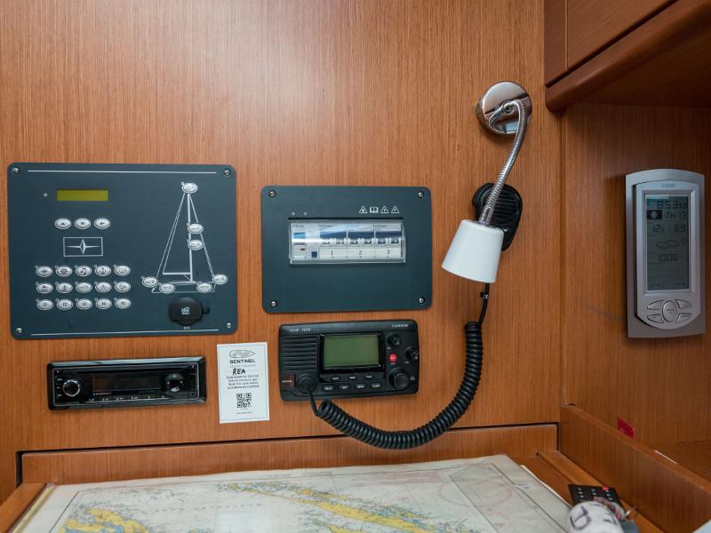 Book yachts online - sailboat - Bavaria Cruiser 37 - Rea - rent