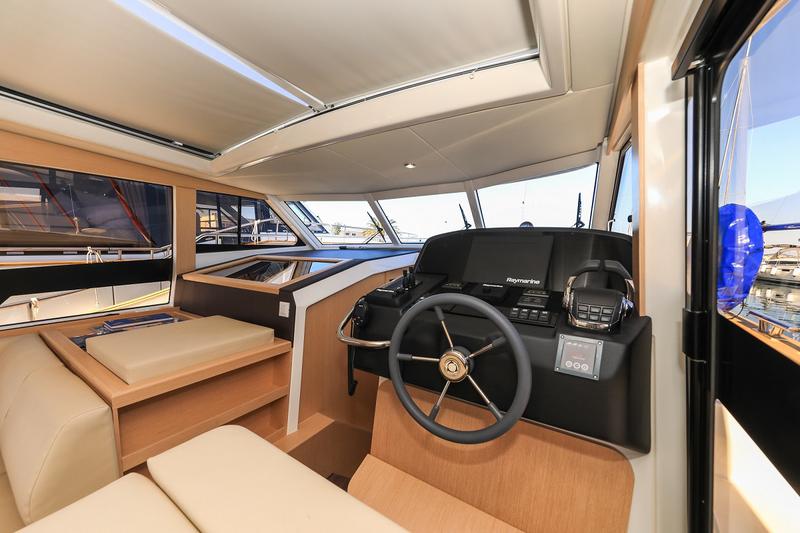 Book yachts online - motorboat - Greenline 40 - Astoria - rent