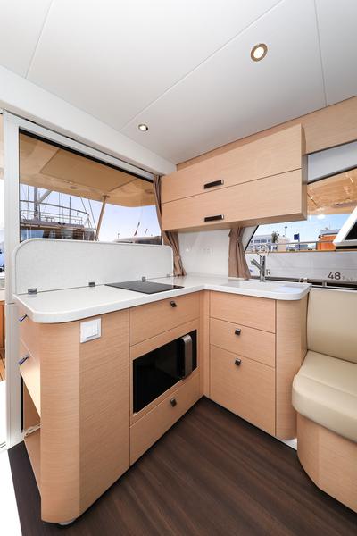 Book yachts online - motorboat - Greenline 40 - Astoria - rent