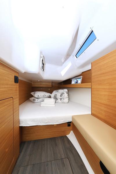 Book yachts online - sailboat - Elan 45.1 Impression 3 cabins 2 heads - Urshy - rent