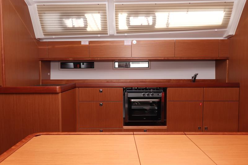 Book yachts online - sailboat - Bavaria Cruiser 46 - Avelina - rent