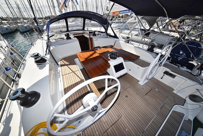 Book yachts online - sailboat - Bavaria Cruiser 51 - Bonnytta - rent