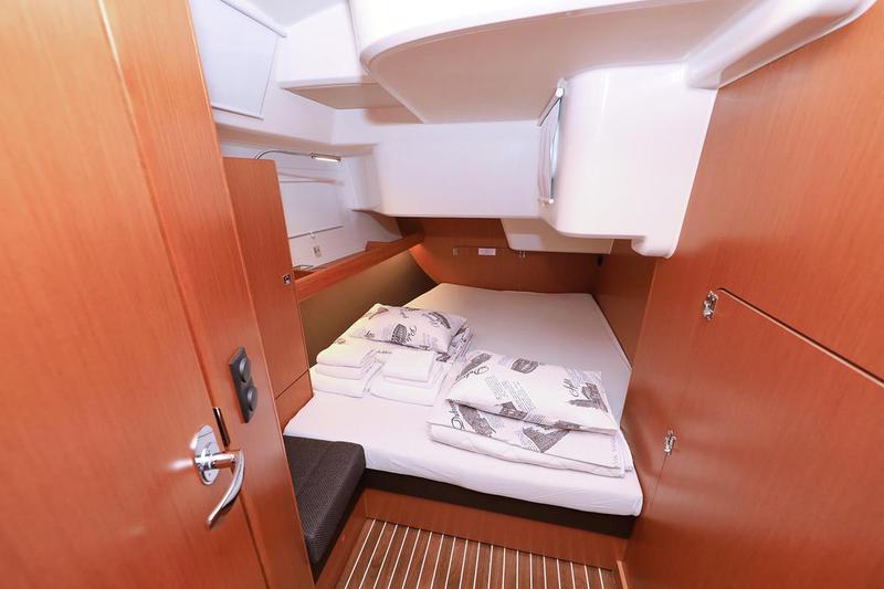 Book yachts online - sailboat - Bavaria Cruiser 51 - Bonnytta - rent