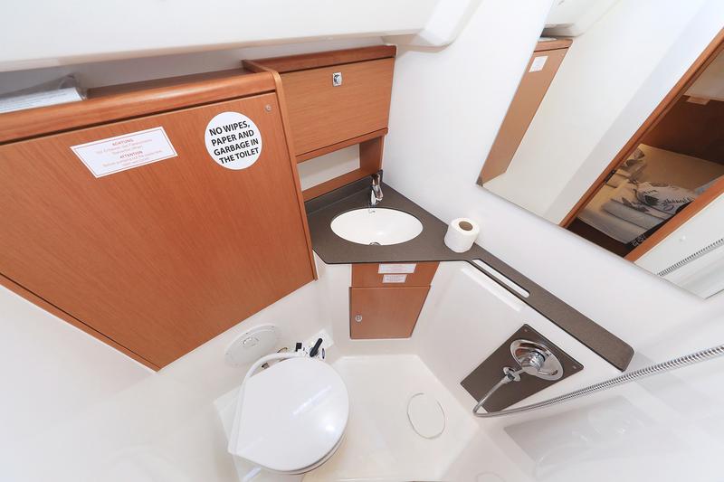 Book yachts online - sailboat - Bavaria Cruiser 46 - Summer Jazz - rent