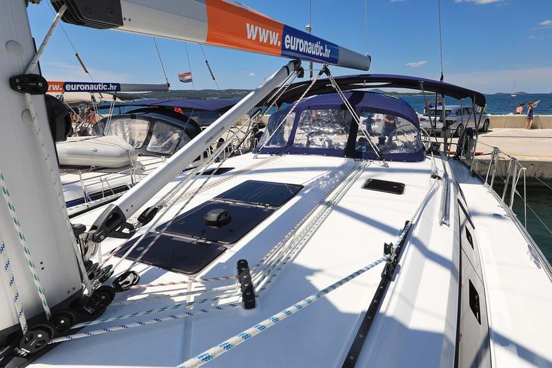 Book yachts online - sailboat - Bavaria Cruiser 46 - Summer Jazz - rent