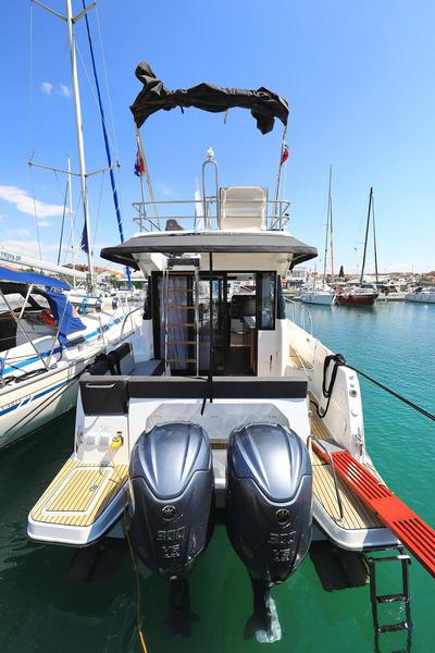 Book yachts online - motorboat - Merry Fisher 1095 FLY - Tana - rent