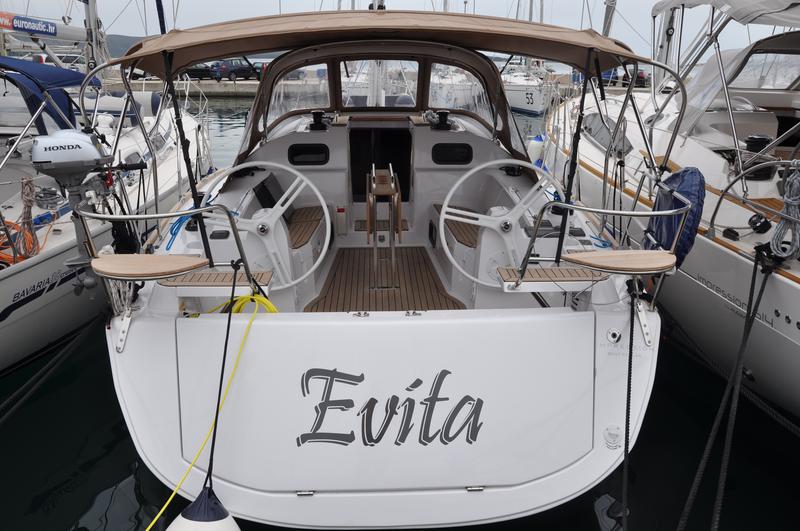 Book yachts online - sailboat - Elan 40 Impression - Evita - rent