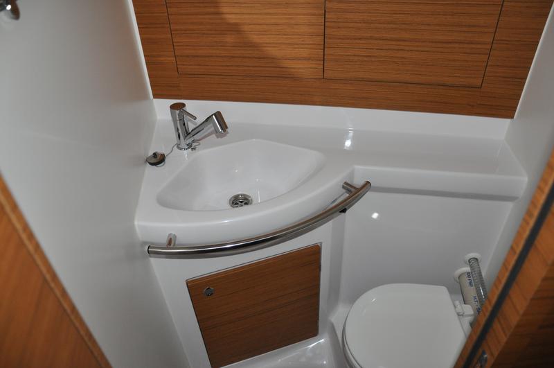 Book yachts online - sailboat - Elan 40 Impression - Evita - rent